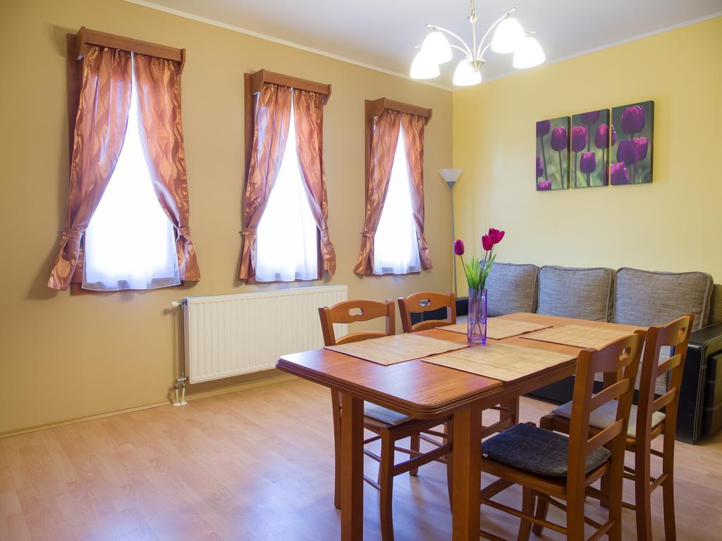 Aqua Apartman Gyula Habitación foto