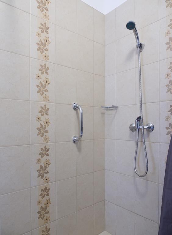 Aqua Apartman Gyula Habitación foto